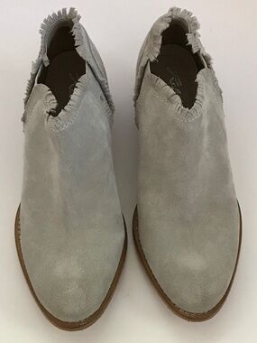 REBELS Suede Ankle Boots Chelsea Fringe Trim Gray Tan Heeled Boot Women’s Size 8